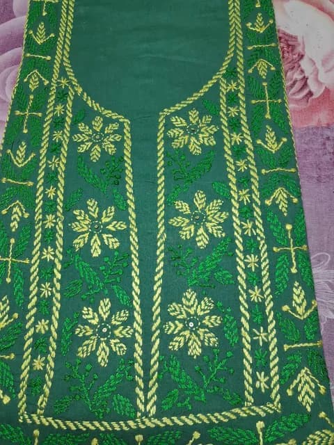 সবুজ কুর্তি প্যানেল — হলুদ চিকন এমব্রয়ডারি