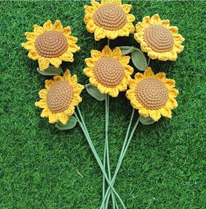 Crochet Sunflower — Single Stem